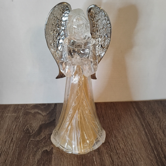 Crystal Angel Figurine with Silver Wings - Picture 1 of 11